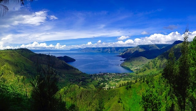 Bild från Tobasjön i Indonesien.